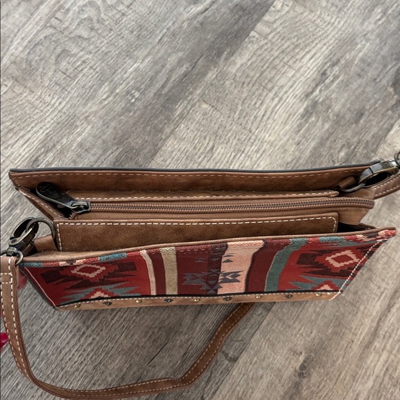 Justin Southwest Jacquard Crossbody/Shoulder Purse - Picture 4 of 6